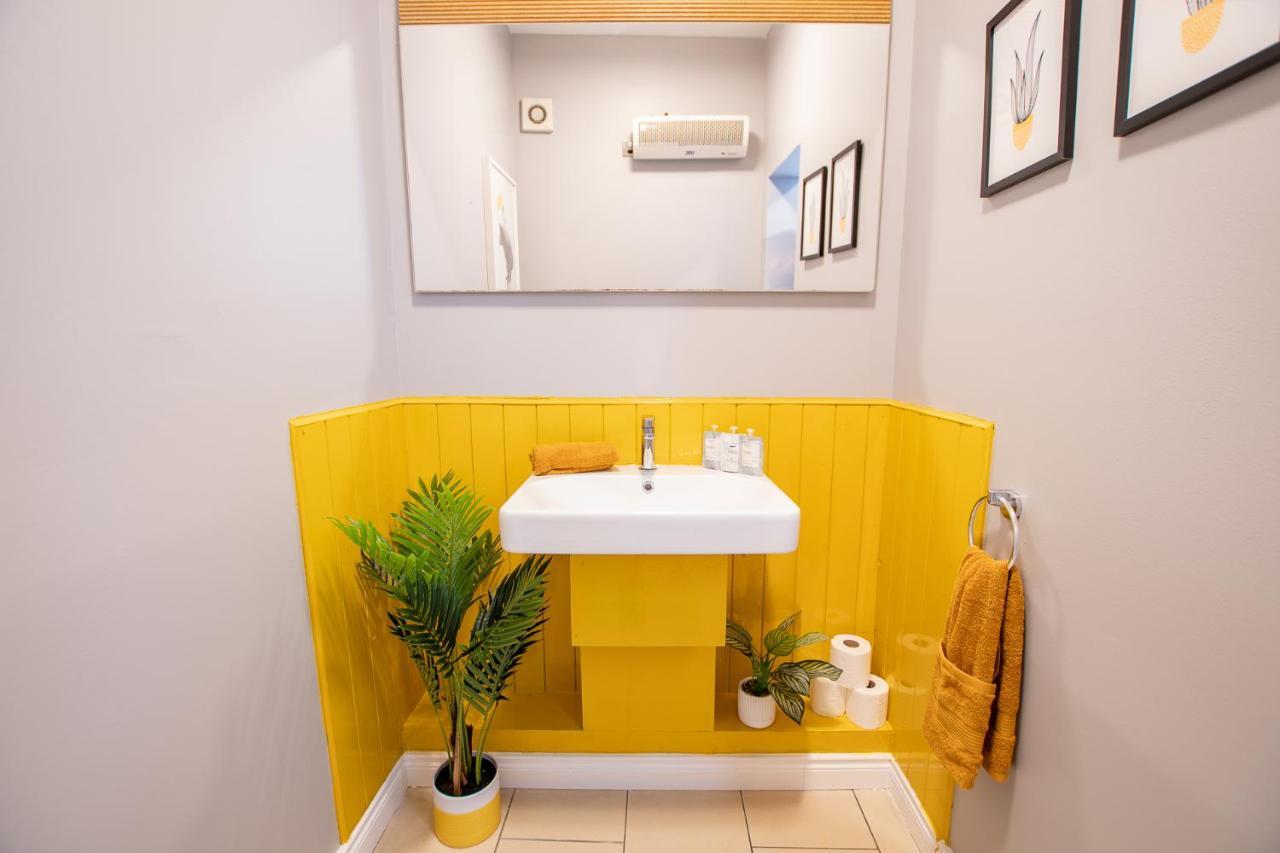 The Yellow Door By Shortstays Dublin Eksteriør billede